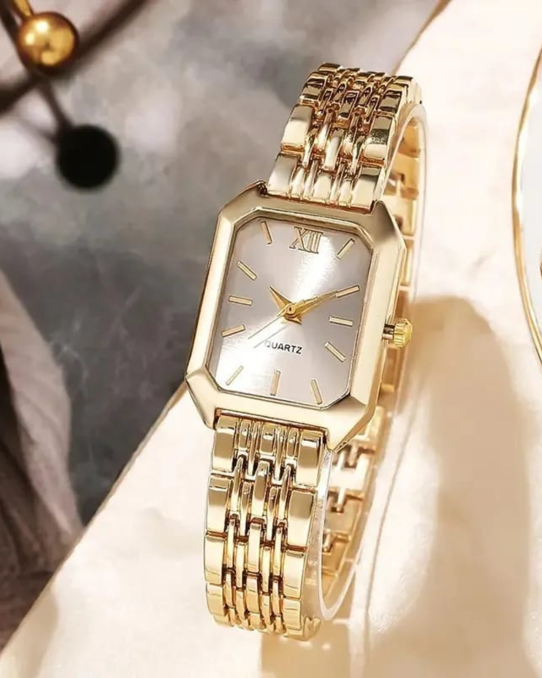 Casual Solid Color Buckle Quartz Watch