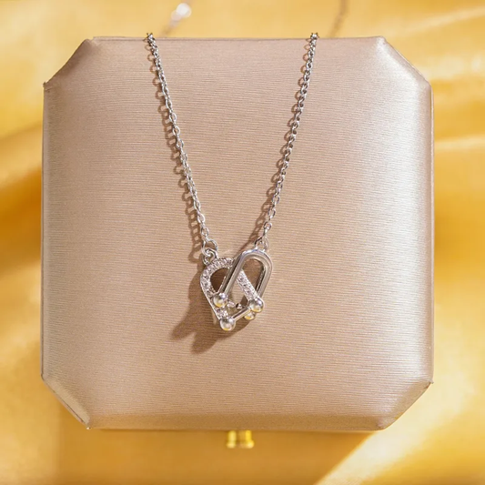 Elegant Horseshoe Necklace