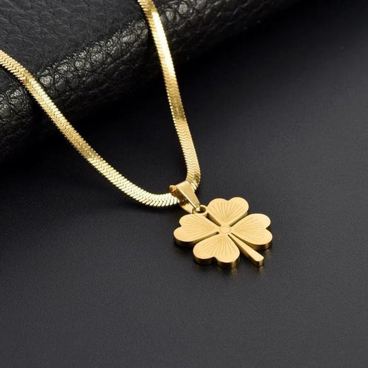 Simple Leaf Necklace