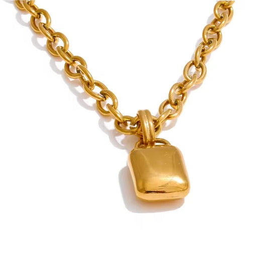 Smooth Metal Rectangle Pendant Necklace